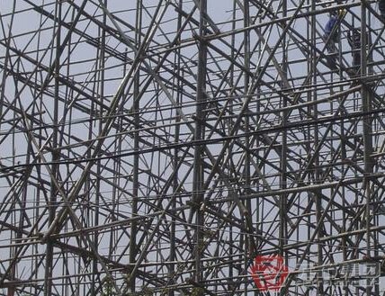 腳手架出口前景非?？捎^