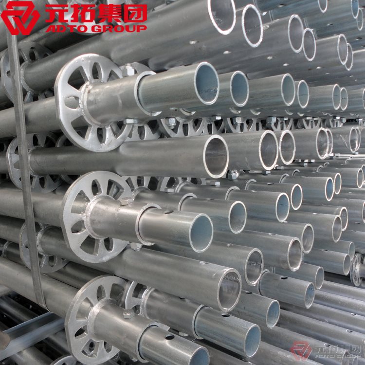 盤扣式腳手架的使用越來越頻繁，越來越多的人關(guān)注盤扣式腳手架，今天中國腳手架銷售冠軍-元拓集團(tuán)告訴您盤扣式腳手架有哪些特征?</