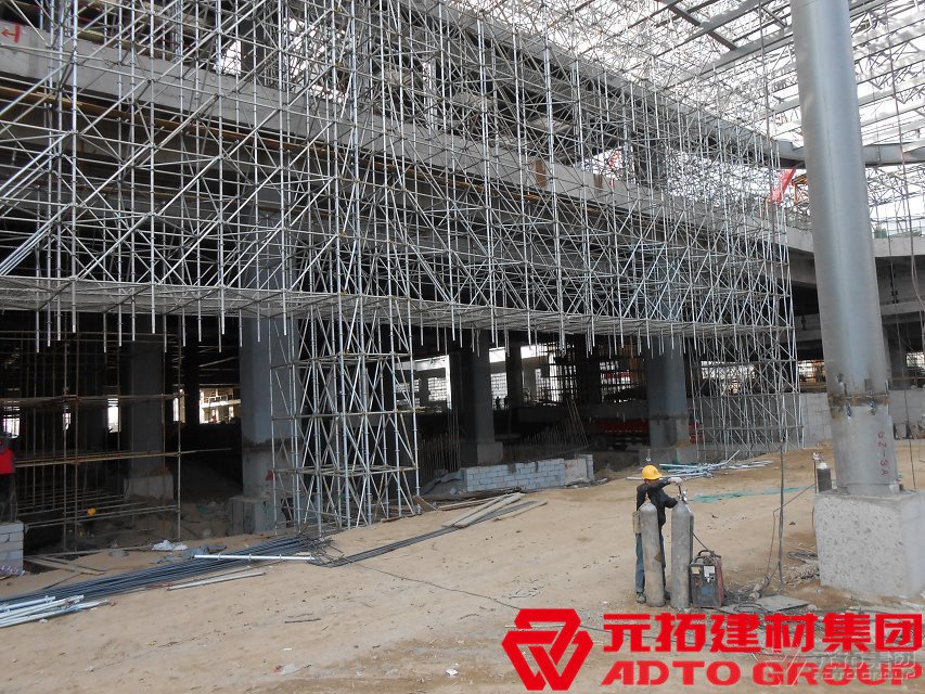 盤扣式腳手架有哪些特點？為什么比傳統(tǒng)腳手架貴？